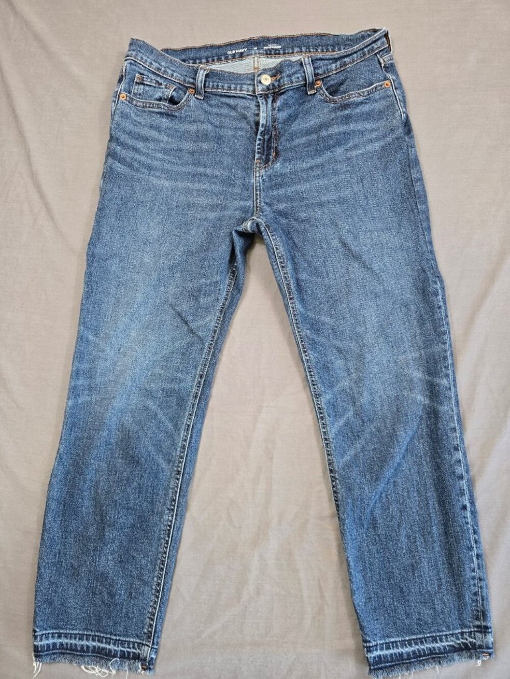 Old Navy Size 10 Mid-Rise Boyfriend Jeans Blue Denim Raw Hem TWO PAIRS - Picture 7 of 10